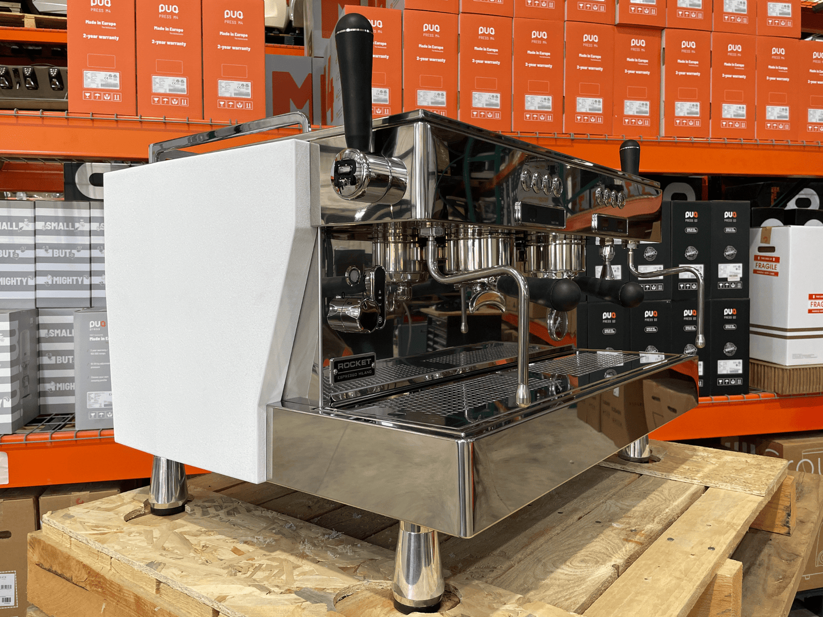 R9 - Image 6