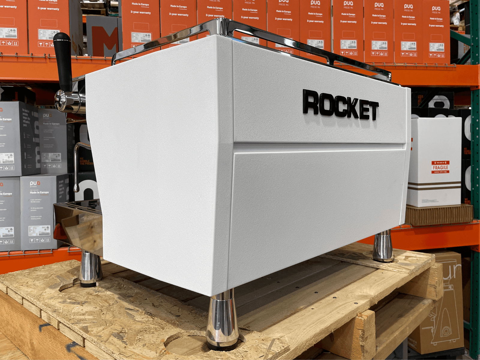 R9 - Image 7